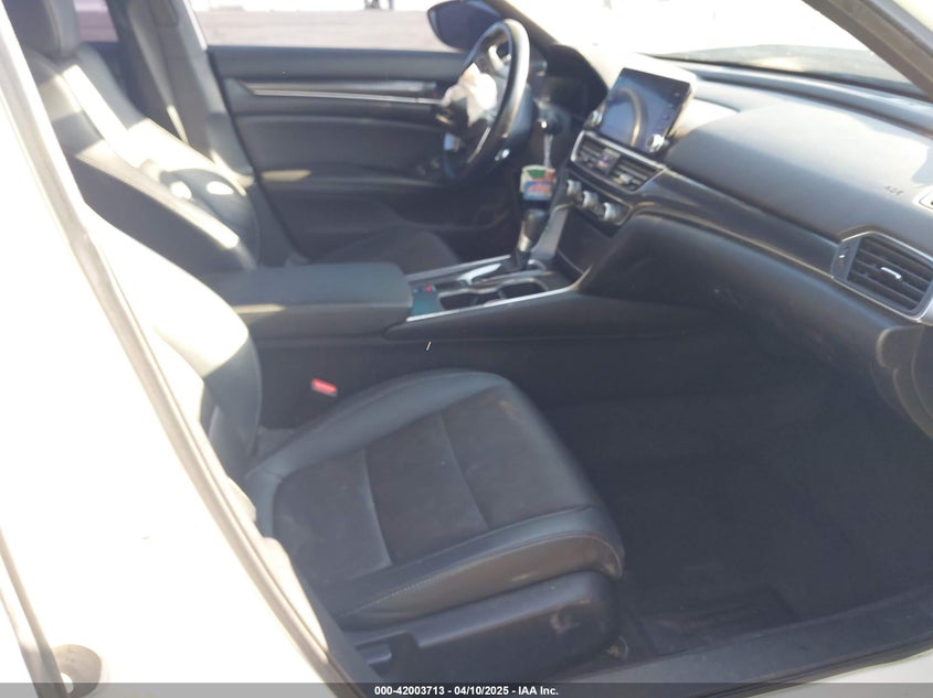 2019 HONDA ACCORD VIN: 1HGCV1F36KA057288