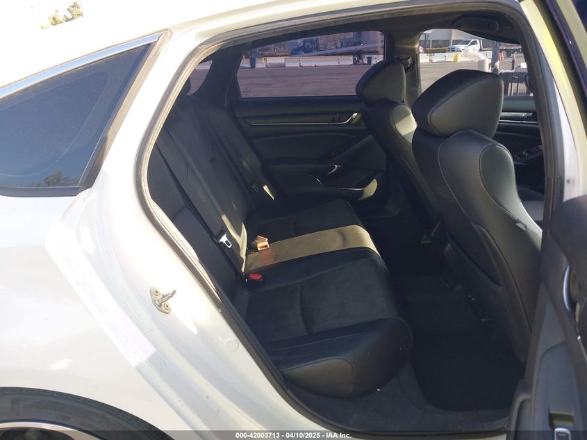 2019 HONDA ACCORD VIN: 1HGCV1F36KA057288