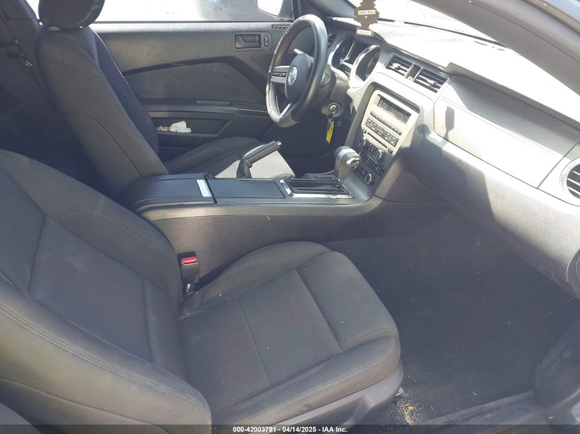 2011 FORD MUSTANG VIN: 1ZVBP8AM5B5160365