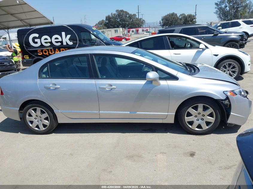 2010 HONDA CIVIC VIN: 19XFA1F54AE031082