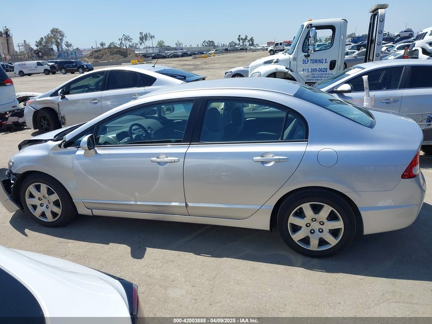 2010 HONDA CIVIC VIN: 19XFA1F54AE031082
