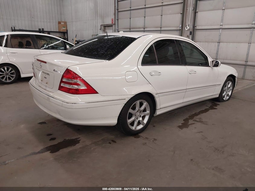 2007 MERCEDES-BENZ C VIN: WDBRF87JX7F855927