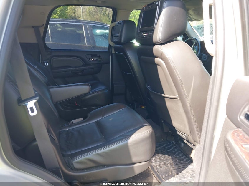 2010 GMC YUKON VIN: 1GKUKEEF8AR104016