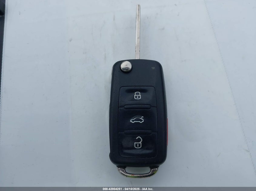 2013 VOLKSWAGEN TIGUAN SE - WVGBV3AX9DW623039