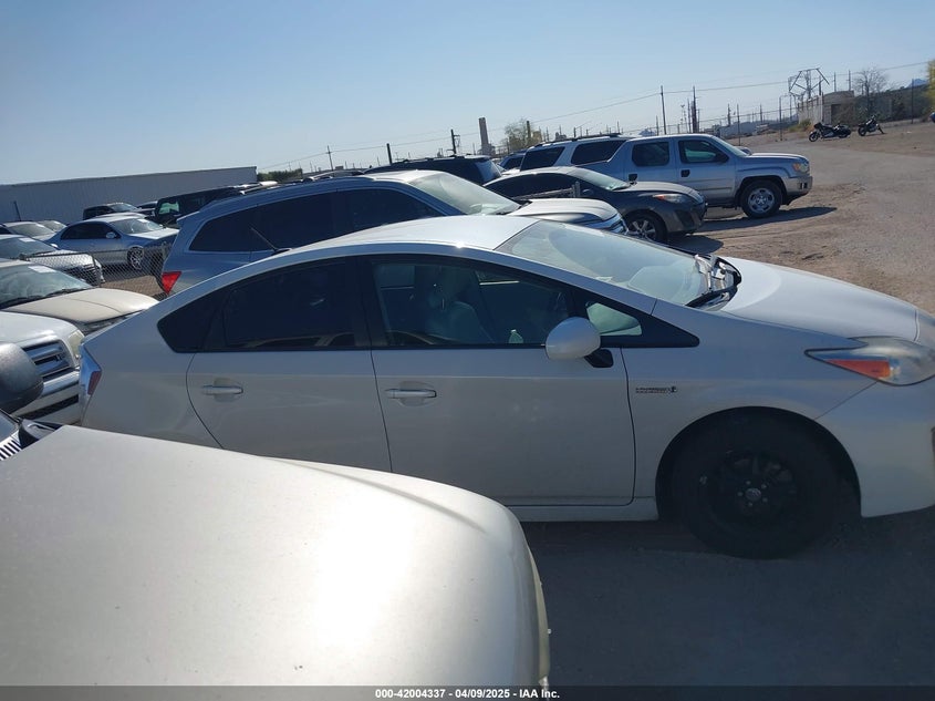 2014 TOYOTA PRIUS FOUR - JTDKN3DU7E0386397