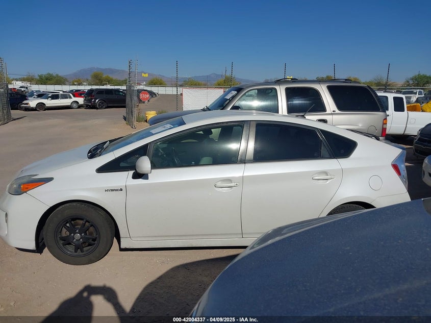 2014 TOYOTA PRIUS FOUR - JTDKN3DU7E0386397