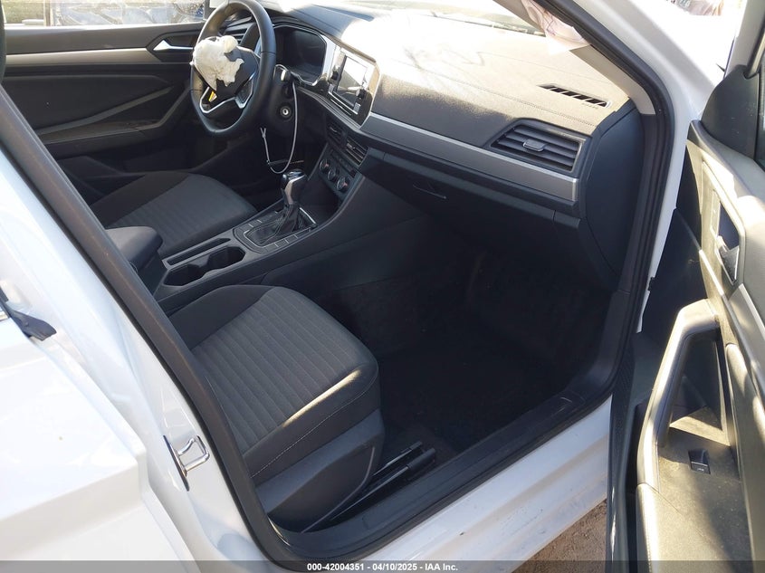 2024 VOLKSWAGEN JETTA VIN: 3VW5M7BU4RM098301