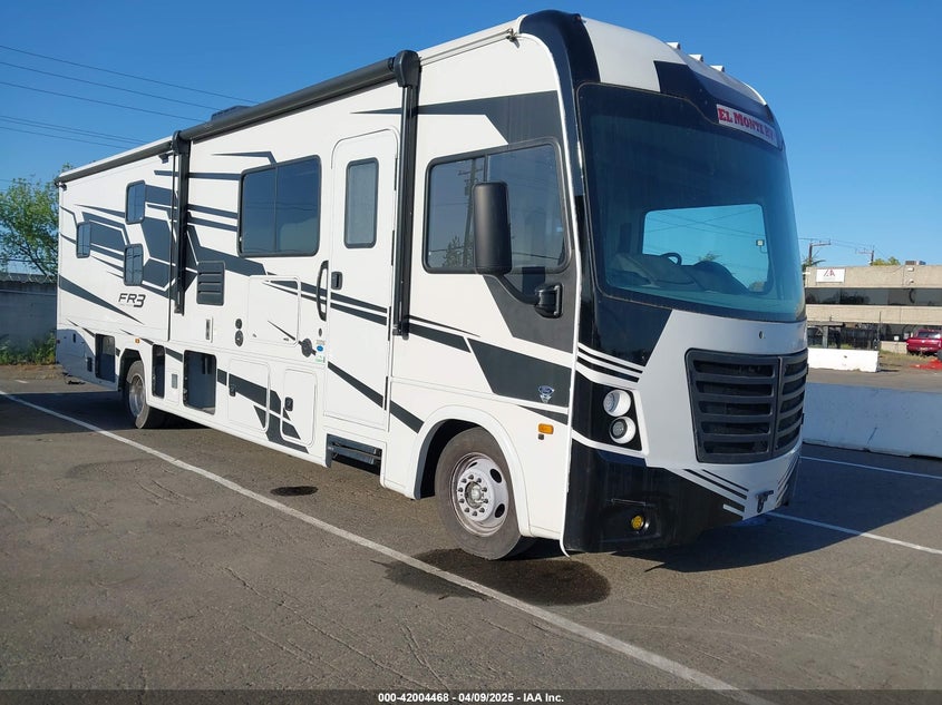2022 FOREST RIVER F53  (VIN: 1F66F5DN5N0A12943)