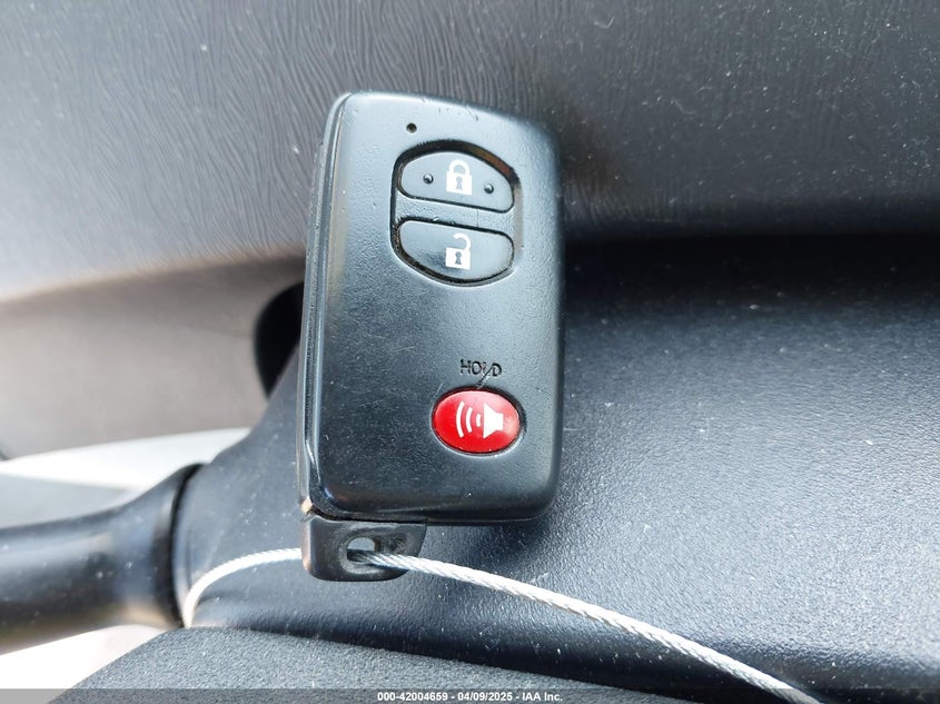 2013 TOYOTA PRIUS VIN: JTDKN3DU7D5646136