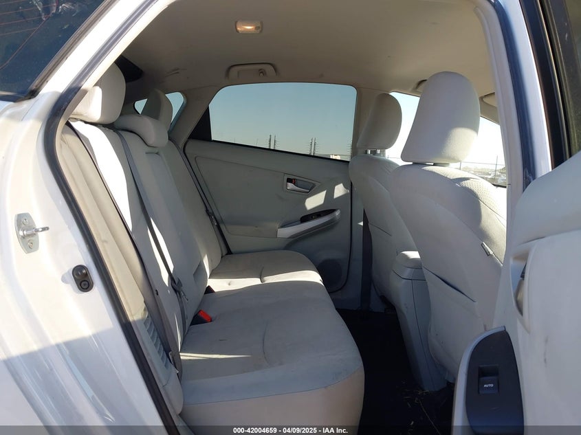 2013 TOYOTA PRIUS VIN: JTDKN3DU7D5646136