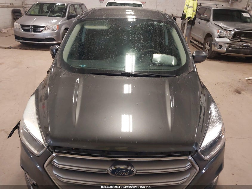 2017 FORD ESCAPE VIN: 1FMCU9G90HUC96633