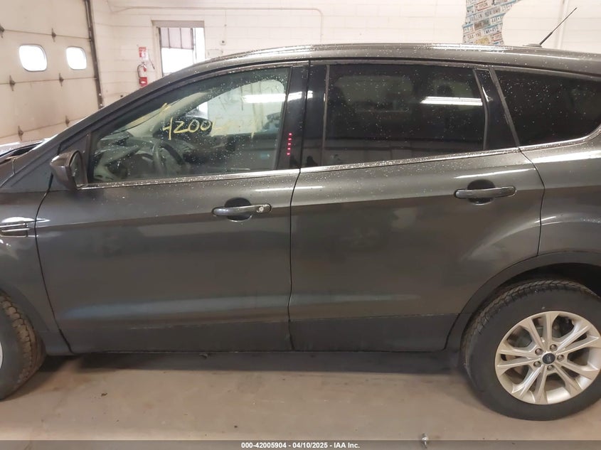 2017 FORD ESCAPE VIN: 1FMCU9G90HUC96633