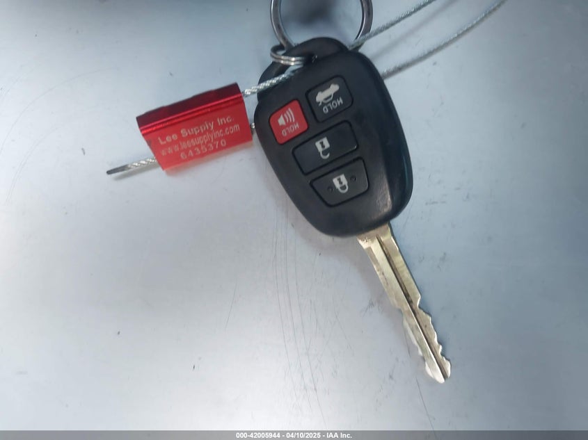 2019 TOYOTA COROLLA LE - 2T1BURHE7KC147006