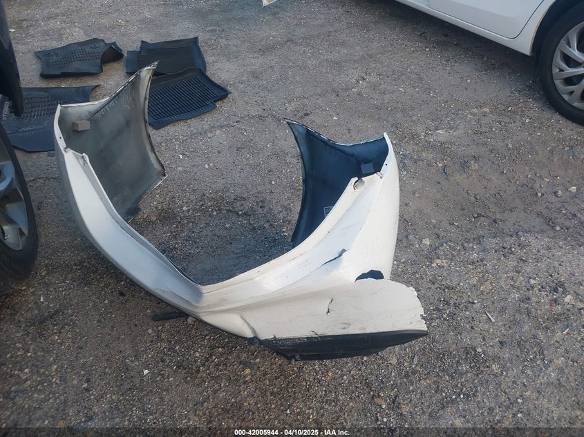 2019 TOYOTA COROLLA LE - 2T1BURHE7KC147006