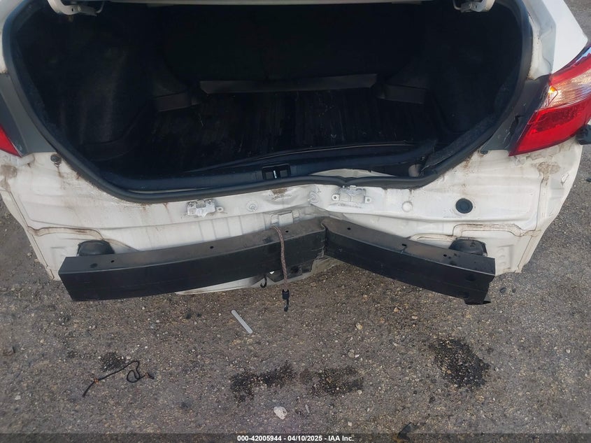 2019 TOYOTA COROLLA LE - 2T1BURHE7KC147006