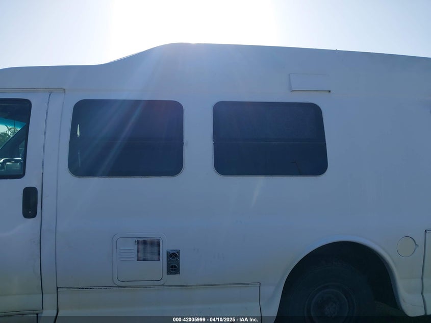 2000 Chevrolet Express Rv Cutaway VIN: 1GBHG31R5Y1208852 Lot: 42005999