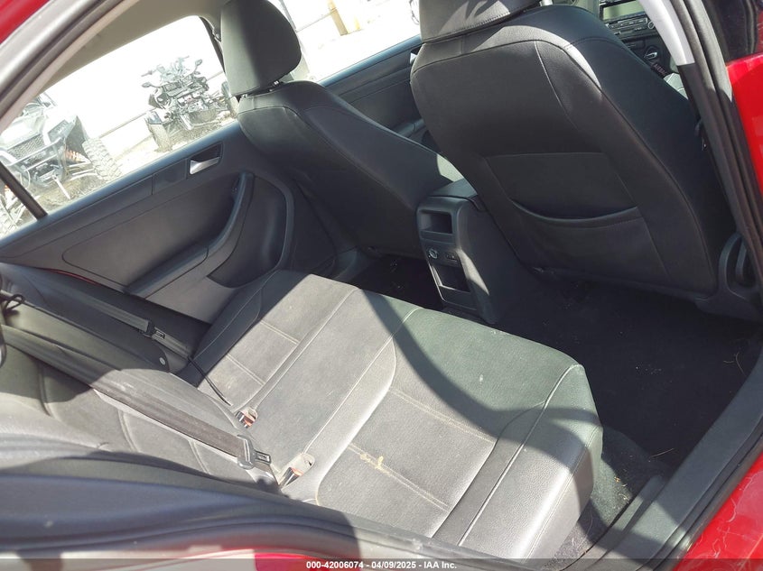 2012 VOLKSWAGEN JETTA VIN: 3VWDP7AJ7CM120230