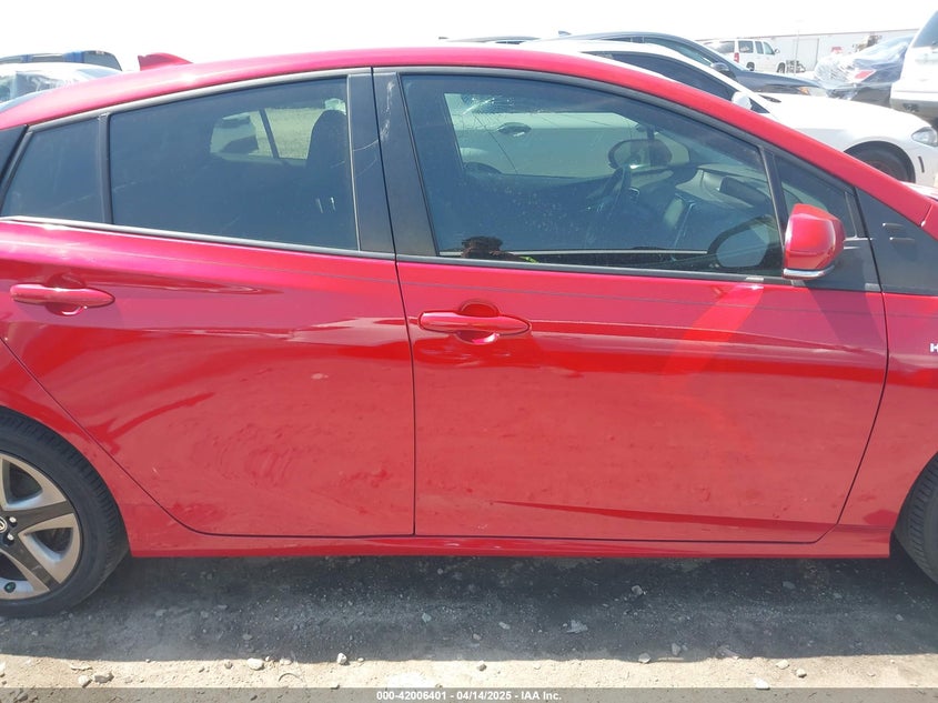 2021 TOYOTA PRIUS VIN: JTDKAMFU3M3138708