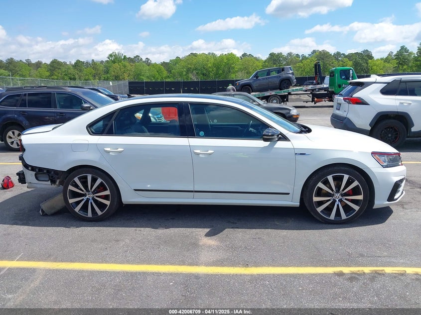 2018 VOLKSWAGEN PASSAT 3.6L V6 GT - 1VWJM7A36JC024603