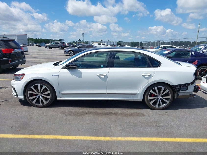 2018 VOLKSWAGEN PASSAT 3.6L V6 GT - 1VWJM7A36JC024603