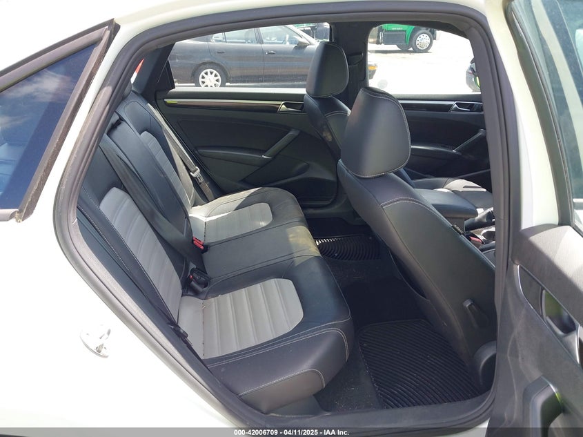 2018 VOLKSWAGEN PASSAT 3.6L V6 GT - 1VWJM7A36JC024603