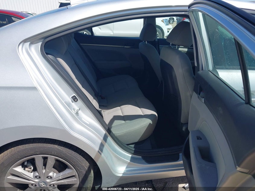 2018 HYUNDAI ELANTRA VIN: KMHD84LF2JU665926