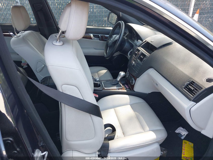 2009 MERCEDES-BENZ C 300 VIN: WDDGF54X19R074723