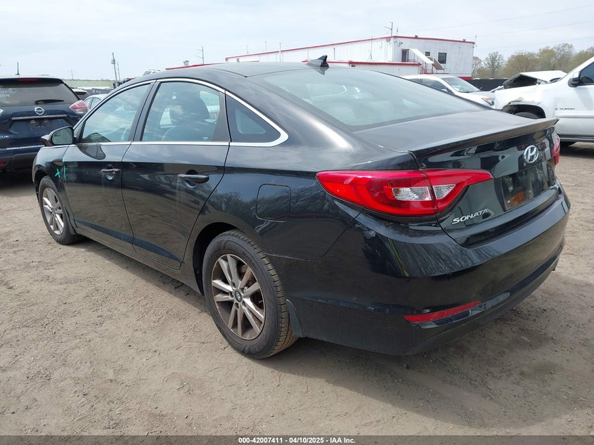 2017 HYUNDAI SONATA SE - 5NPE24AF9HH451114