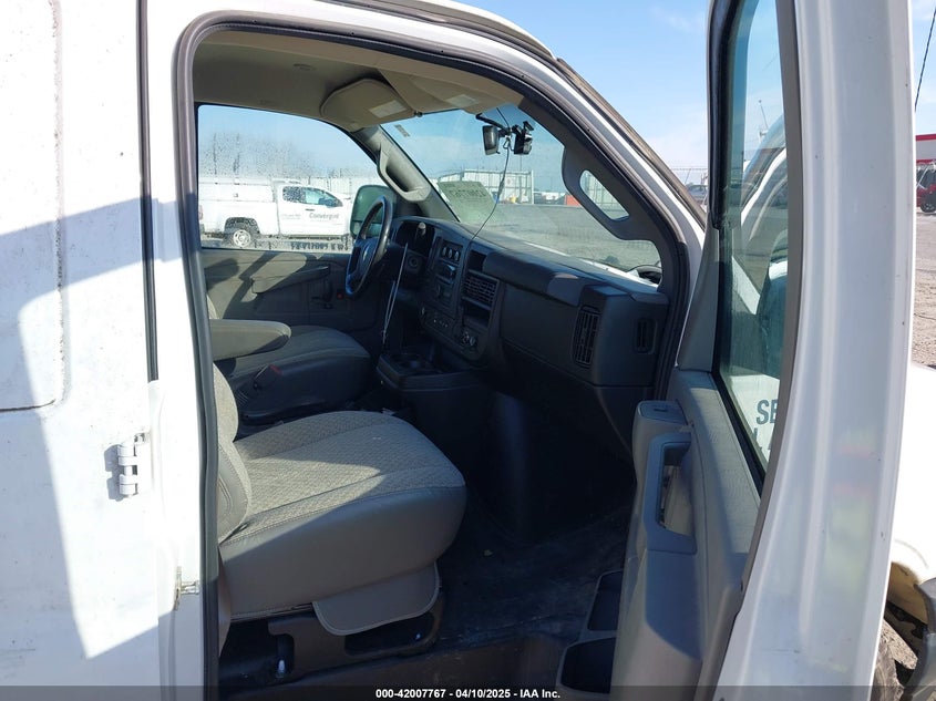 2021 CHEVROLET EXPRESS CARGO RWD 2500 REGULAR WHEELBASE WT - 1GCWGAFP2M1262456