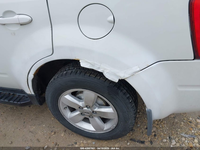 2011 FORD ESCAPE VIN: 1FMCU9EG6BKA51405
