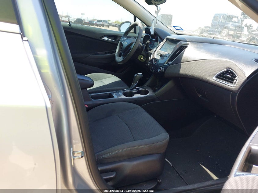 2017 CHEVROLET CRUZE VIN: 1G1BE5SM0H7102515