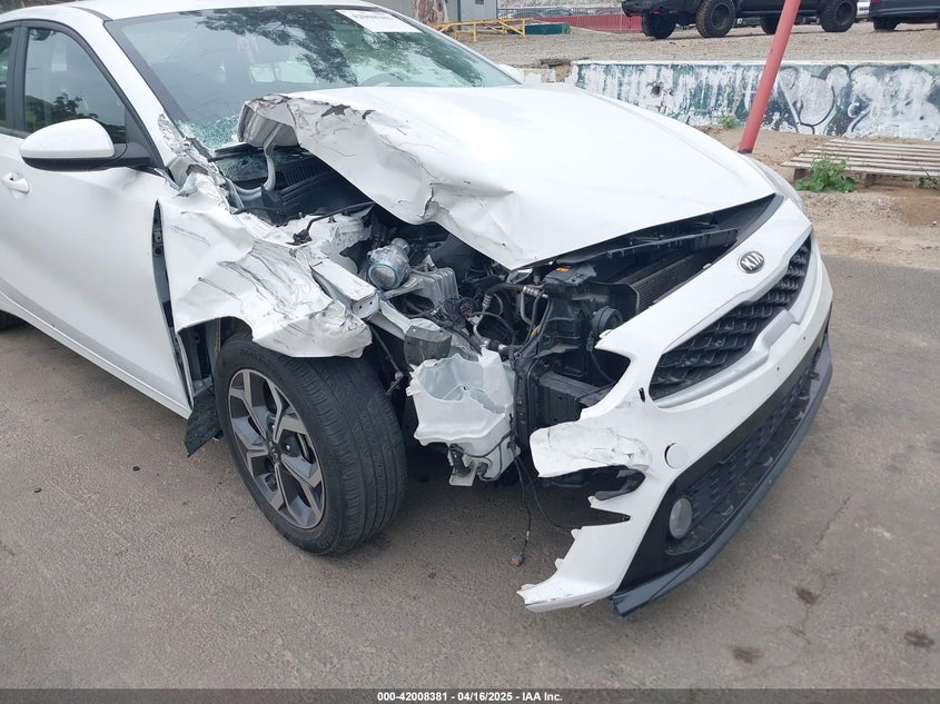 2021 KIA FORTE VIN: 3KPF24AD4ME286235