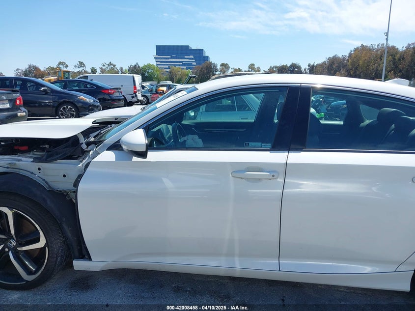 2018 HONDA ACCORD VIN: 1HGCV1F31JA175411