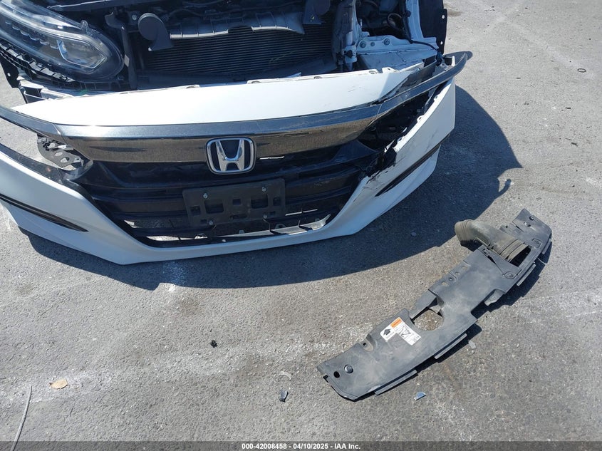 2018 HONDA ACCORD VIN: 1HGCV1F31JA175411