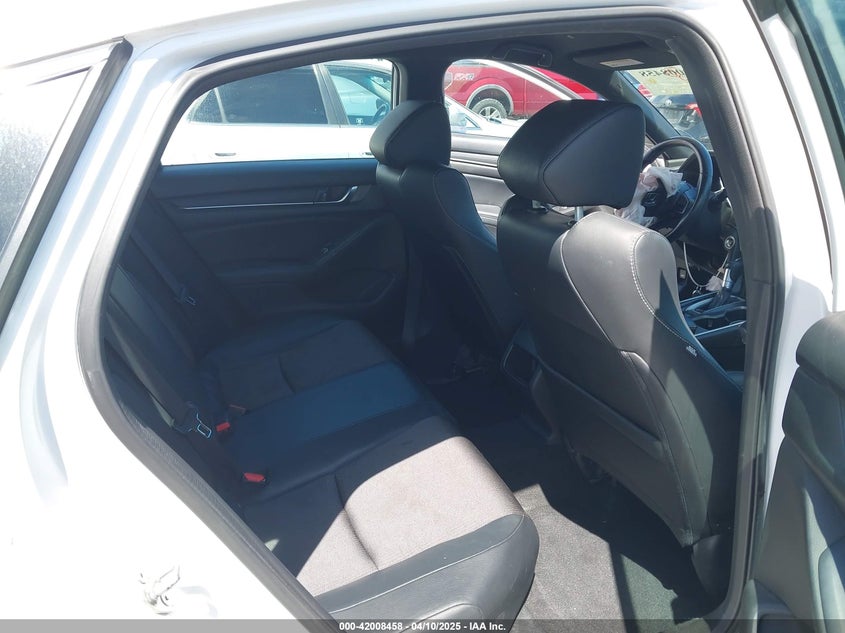 2018 HONDA ACCORD VIN: 1HGCV1F31JA175411