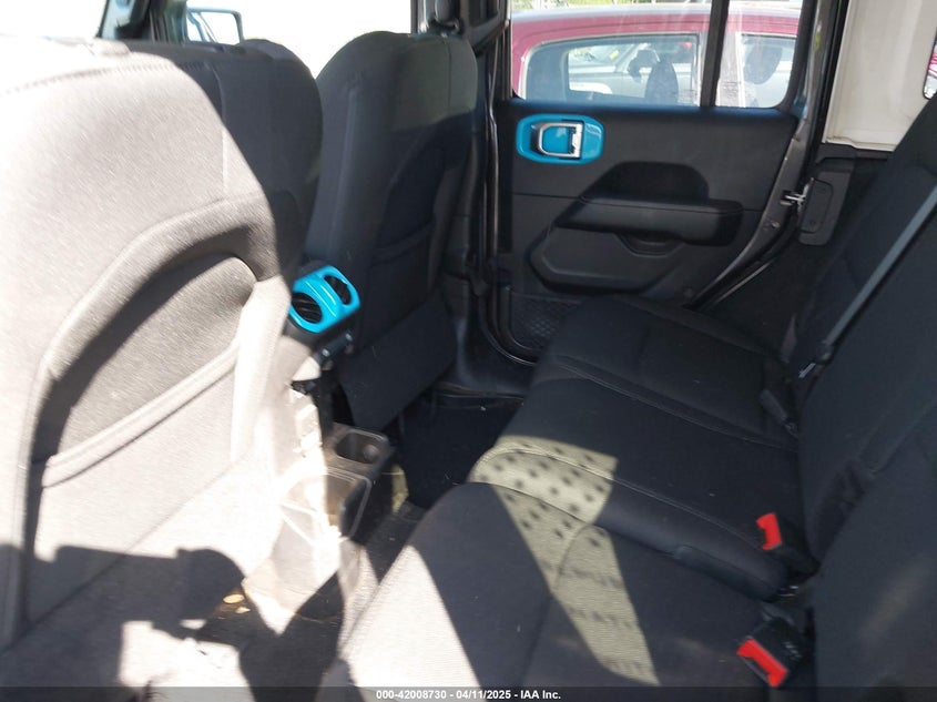 2018 JEEP WRANGLER UNLIMITED SAHARA 4X4 - 1C4HJXEN5JW261250