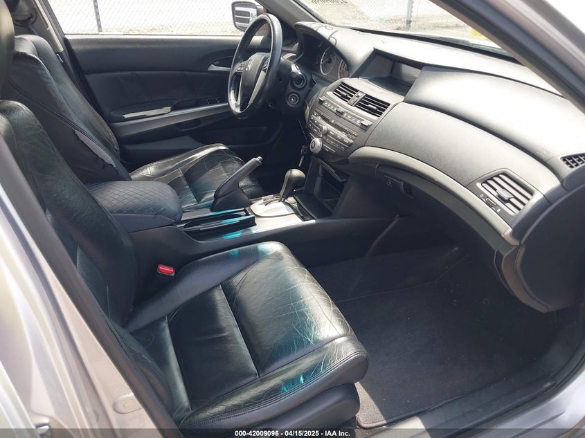 2008 HONDA ACCORD VIN: JHMCP26808C039066