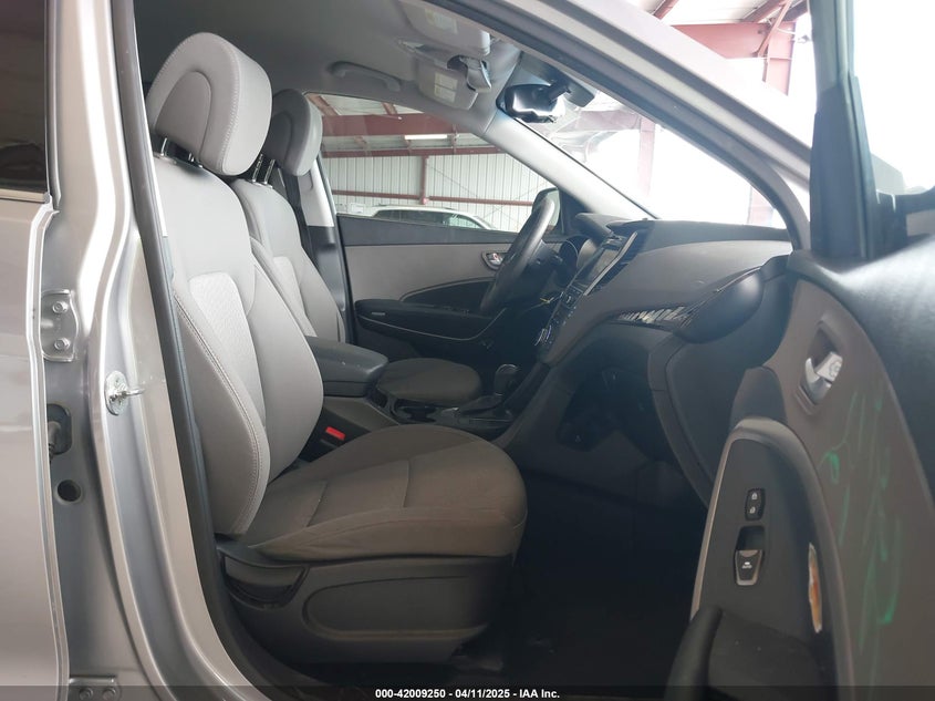 2017 HYUNDAI SANTA FE SE - KM8SM4HF7HU190778