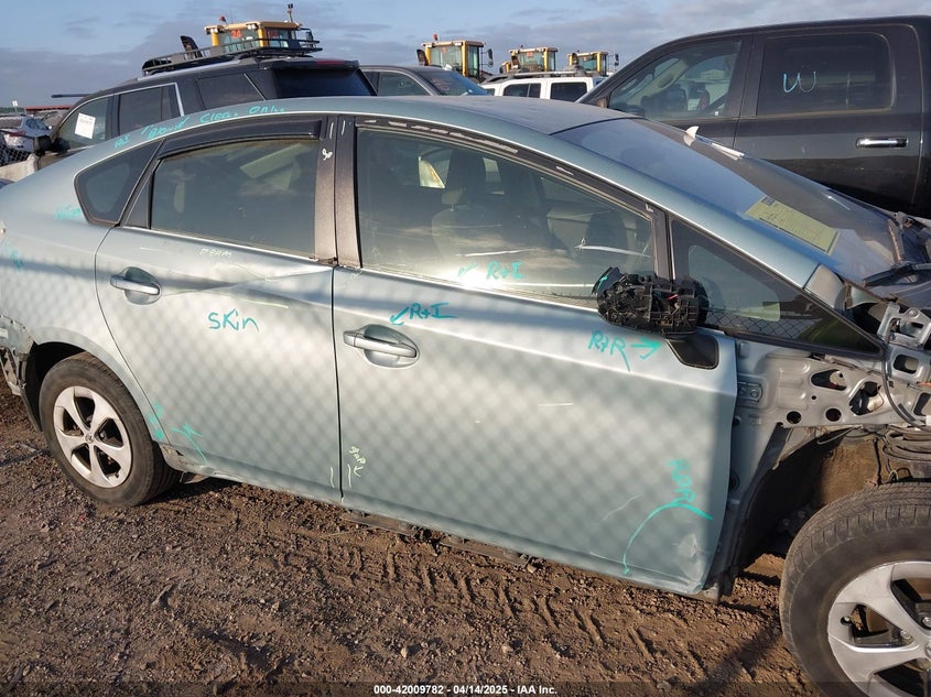 2014 TOYOTA PRIUS VIN: JTDKN3DUXE1825179