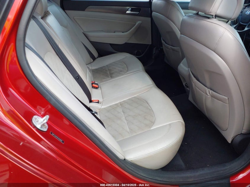 2015 HYUNDAI SONATA VIN: 5NPE34AF0FH059892