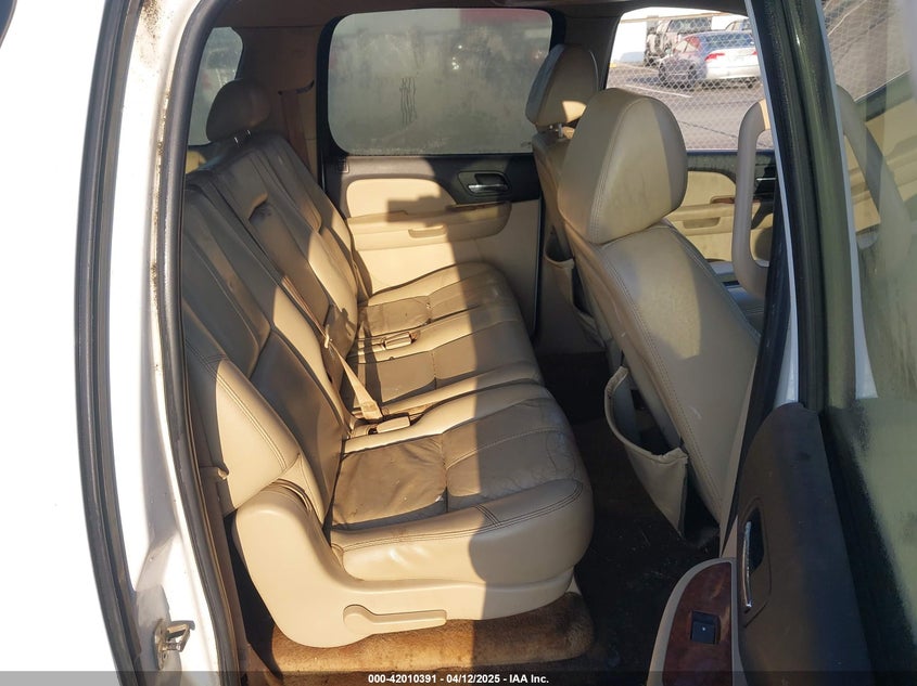 2007 CHEVROLET SUBURBAN VIN: 3GNFC16087G271075