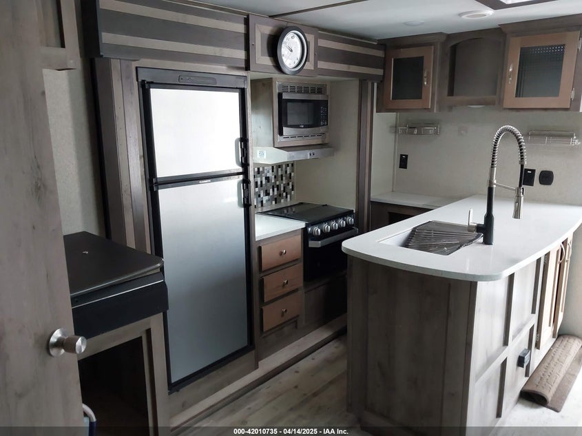 2019 KEYS SPRINTER VIN: 4YDT32522K1532094