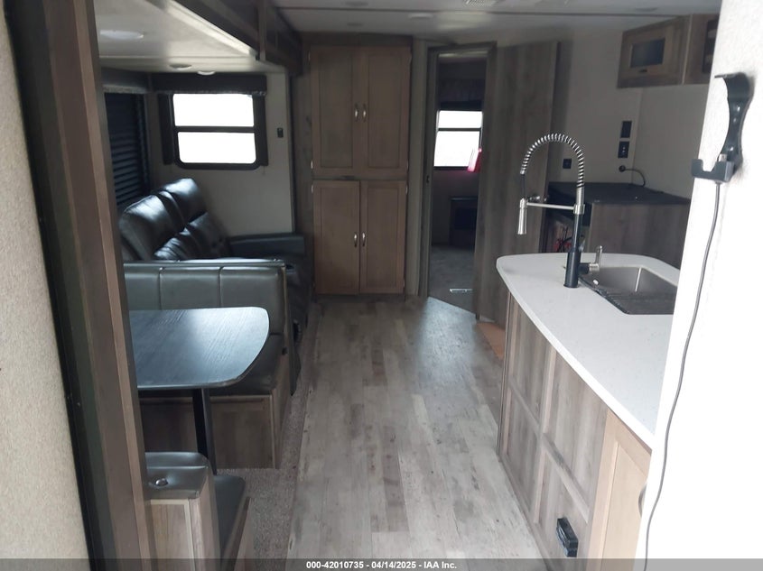 2019 KEYS SPRINTER VIN: 4YDT32522K1532094