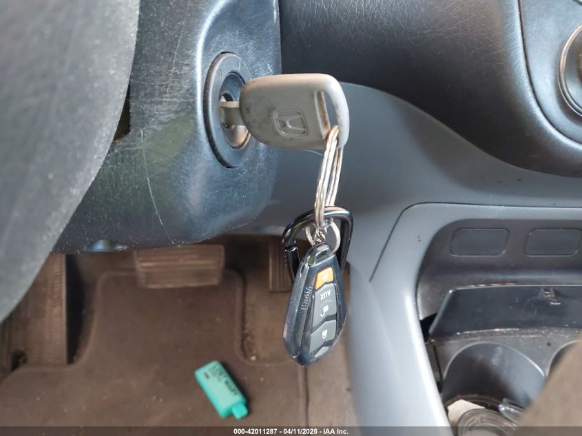 2004 Honda Civic Lx VIN: 2HGES165X4H630572 Lot: 42011287