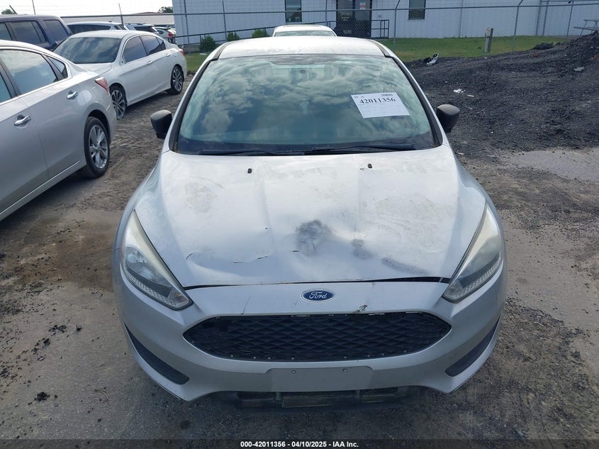 2016 FORD FOCUS VIN: 1FADP3E27GL201577