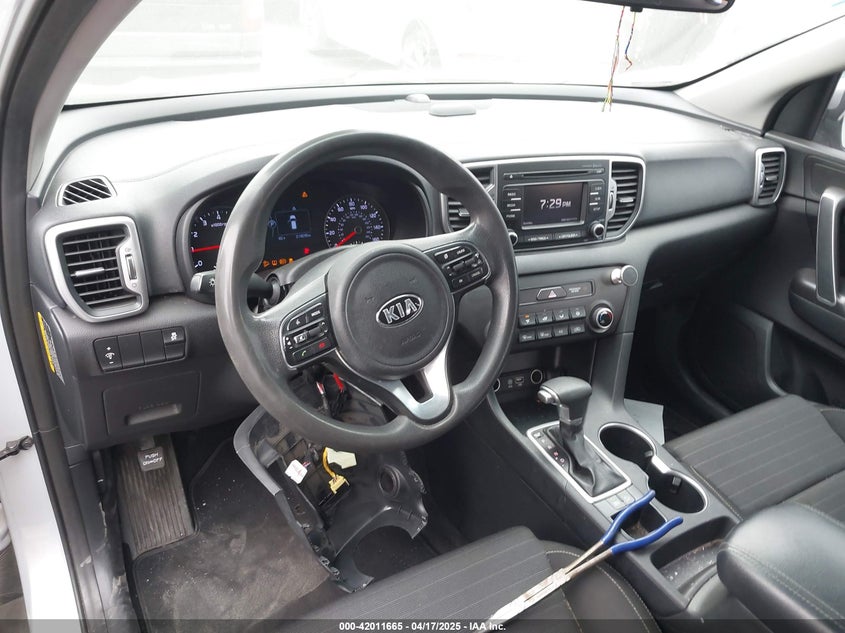 2018 KIA SPORTAGE VIN: KNDPM3AC1J7332664