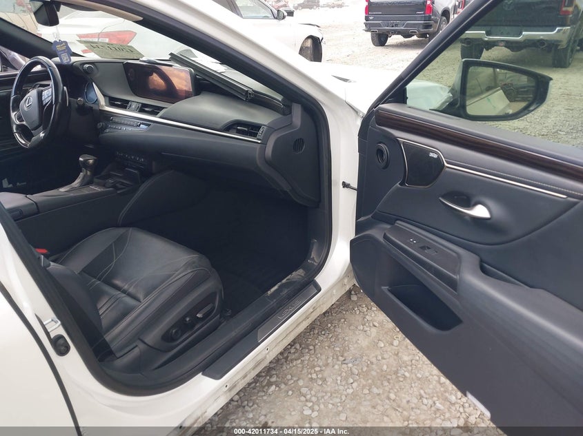 2019 LEXUS ES 300H VIN: JTHB21B10K2038641