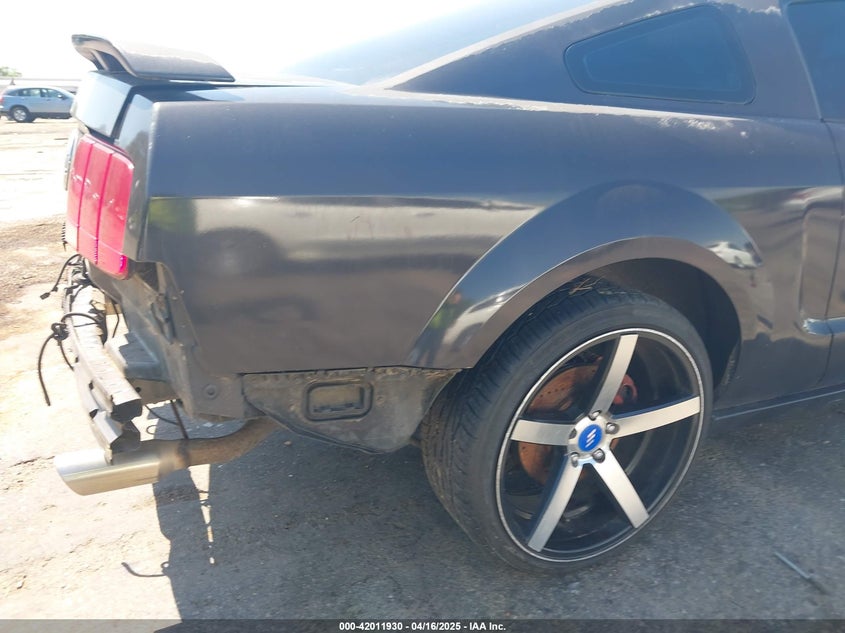 2007 FORD MUSTANG VIN: 1ZVFT82H575237242