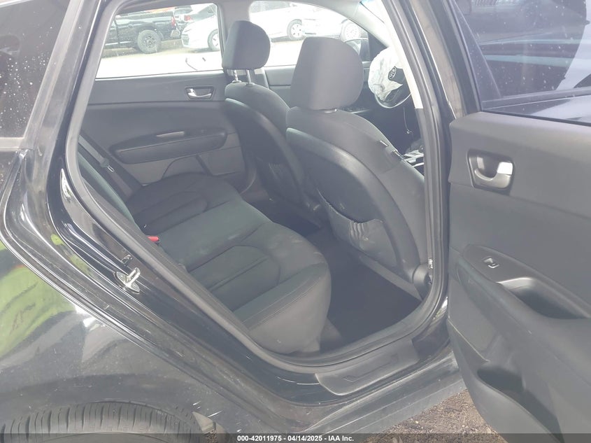 2016 KIA OPTIMA VIN: KNAGT4L32G5111503