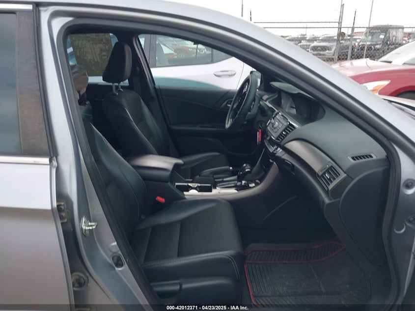 2017 HONDA ACCORD VIN: 1HGCR2F51HA171350